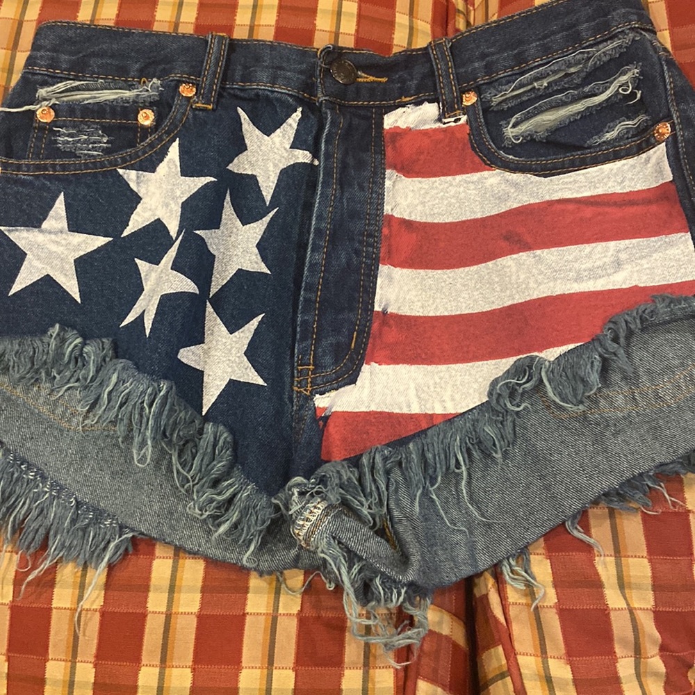 Denim shorts - Picture 4 of 8